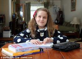 Cô bé mù 10 tuổi trở thành phiên dịch viên trẻ nhất tại Nghị viện Châu Âu