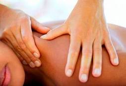 Massage bấm huyệt điều trị tai biến mạch máu não